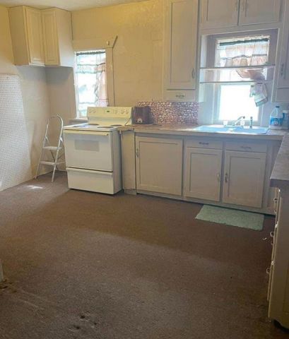 623 N Bluff Ave, Anthony, KS 67003