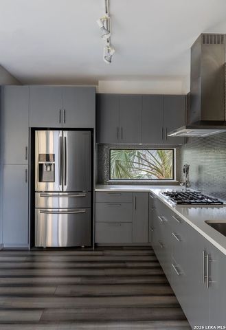 1519 S Presa, San Antonio, TX 78210