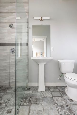 1519 S Presa, San Antonio, TX 78210