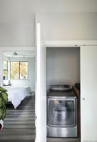 1519 S Presa, San Antonio, TX 78210