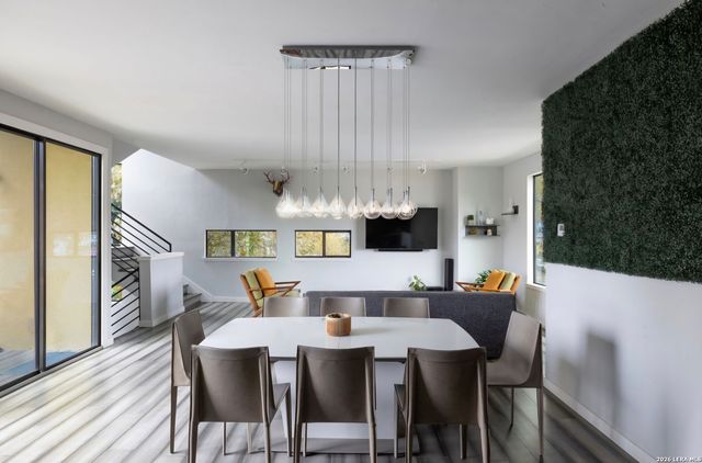 1519 S Presa, San Antonio, TX 78210