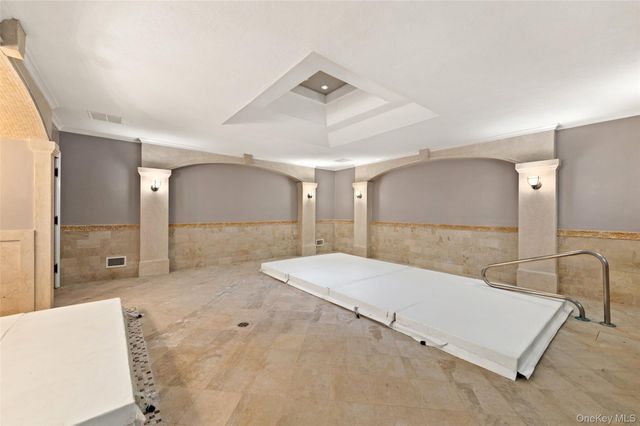 4 Cowdray Park Drive, Armonk, NY 10504