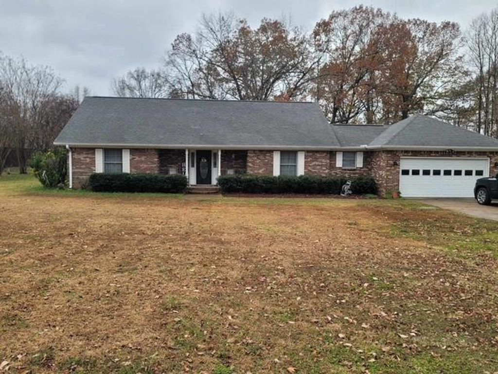 2077 MCWILLIAMS RD, Covington, TN 38019