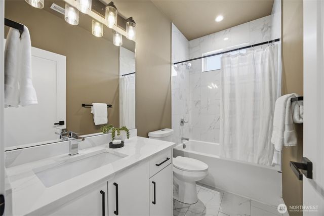 2109 Lancaster Way, Ferndale, WA 98248