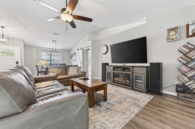 4331 Crosswinds Drive, Milton, FL 32583