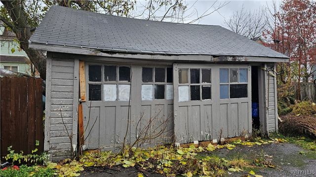 663 Hopkins Street, Buffalo, NY 14220