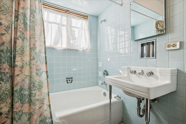 1344 Monroe Avenue, River Forest, IL 60305