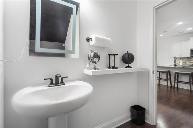 5481 Cascade SW Ridge, Atlanta, GA 30336