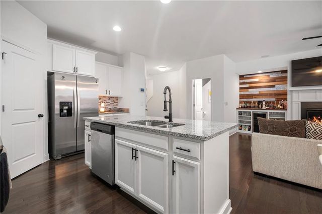 5481 Cascade SW Ridge, Atlanta, GA 30336