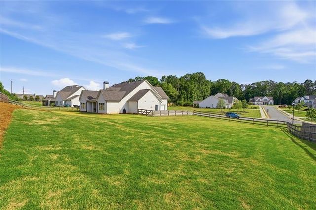77 Wallace Drive, Winder, GA 30680