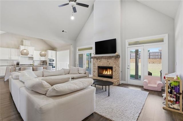 77 Wallace Drive, Winder, GA 30680