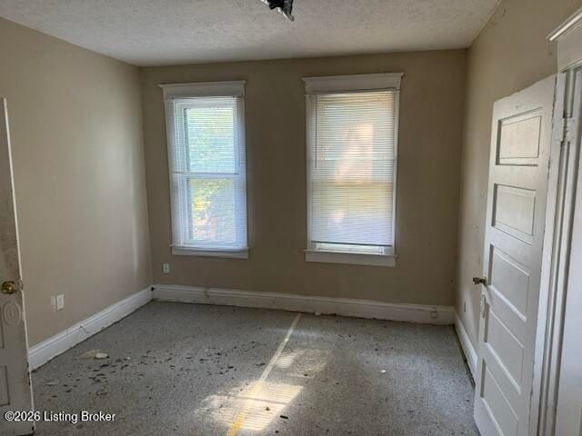 633 S 41st St, Louisville, KY 40211