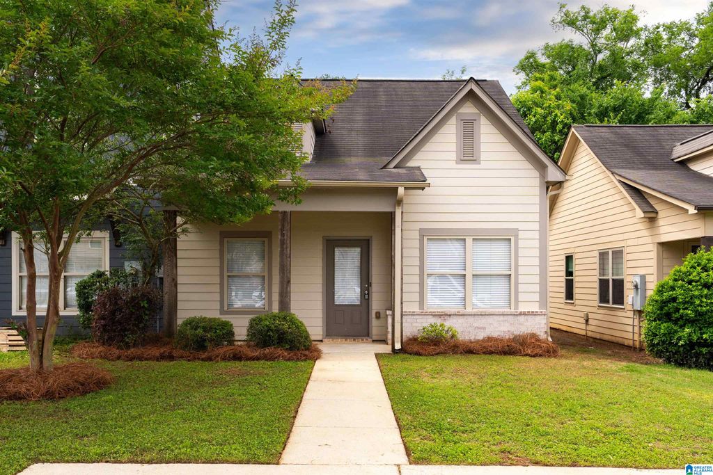 237 THE HEIGHTS DRIVE, Calera, AL 35040