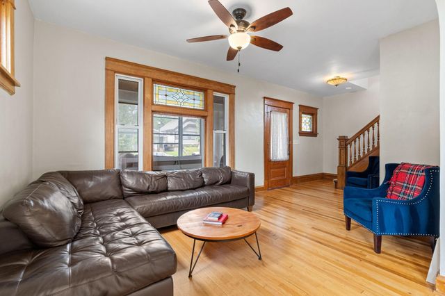 1225 6th Street E, Saint Paul, MN 55106