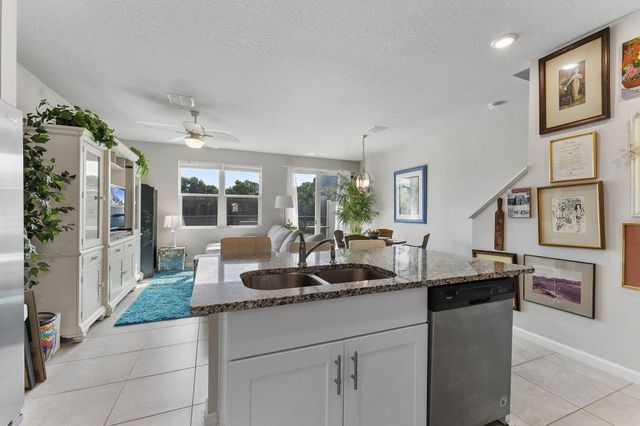 3947 SE Mentmore Lane, Stuart, FL 34997