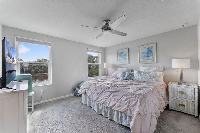 3947 SE Mentmore Lane, Stuart, FL 34997
