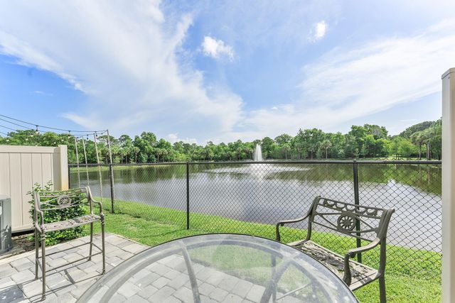 3947 SE Mentmore Lane, Stuart, FL 34997