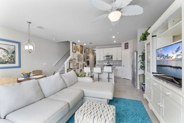 3947 SE Mentmore Lane, Stuart, FL 34997