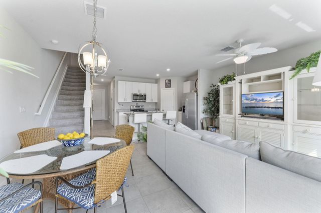 3947 SE Mentmore Lane, Stuart, FL 34997