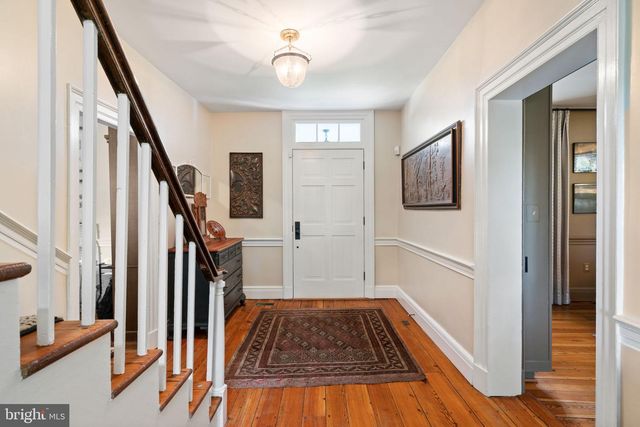 19937 EVERGREEN MILLS RD, Leesburg, VA 20175