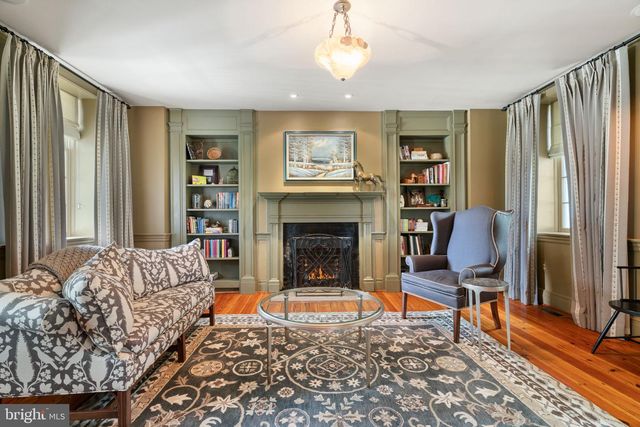 19937 EVERGREEN MILLS RD, Leesburg, VA 20175