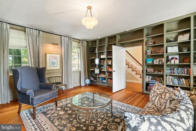 19937 EVERGREEN MILLS RD, Leesburg, VA 20175