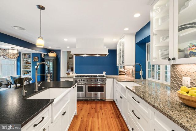 19937 EVERGREEN MILLS RD, Leesburg, VA 20175