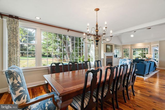 19937 EVERGREEN MILLS RD, Leesburg, VA 20175