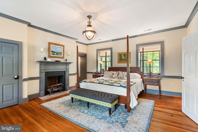 19937 EVERGREEN MILLS RD, Leesburg, VA 20175