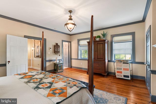 19937 EVERGREEN MILLS RD, Leesburg, VA 20175