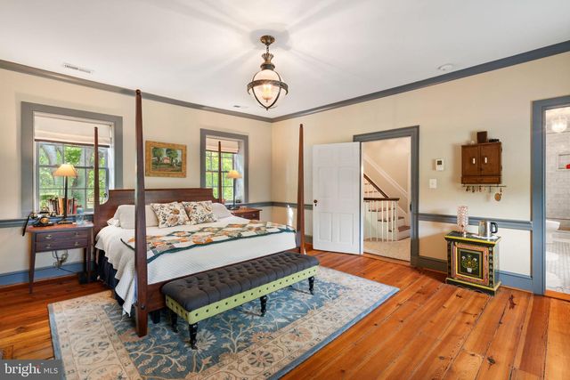 19937 EVERGREEN MILLS RD, Leesburg, VA 20175