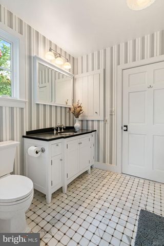 19937 EVERGREEN MILLS RD, Leesburg, VA 20175