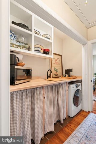 19937 EVERGREEN MILLS RD, Leesburg, VA 20175