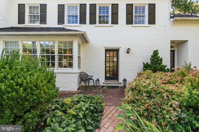 19937 EVERGREEN MILLS RD, Leesburg, VA 20175