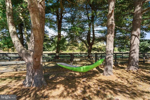 19937 EVERGREEN MILLS RD, Leesburg, VA 20175