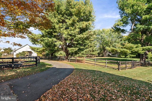 19937 EVERGREEN MILLS RD, Leesburg, VA 20175