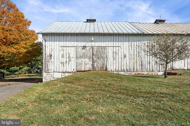 19937 EVERGREEN MILLS RD, Leesburg, VA 20175