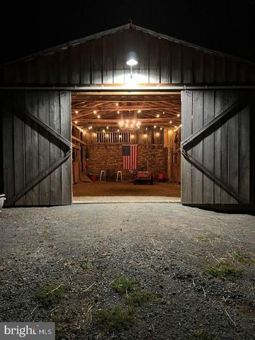 19937 EVERGREEN MILLS RD, Leesburg, VA 20175