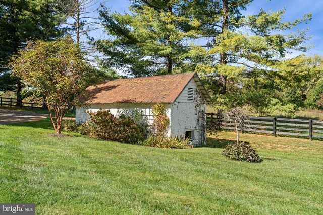 19937 EVERGREEN MILLS RD, Leesburg, VA 20175