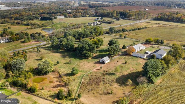 19937 EVERGREEN MILLS RD, Leesburg, VA 20175