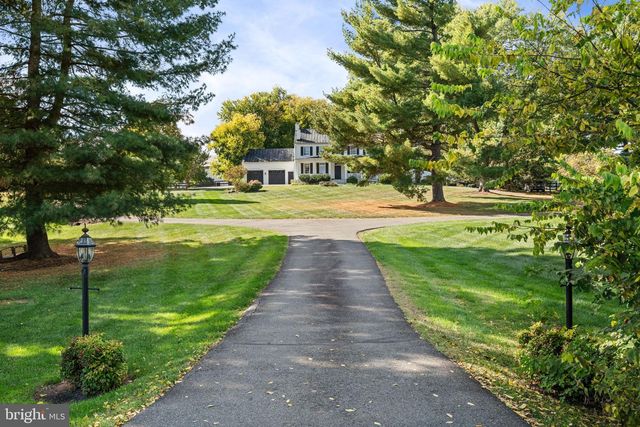 19937 EVERGREEN MILLS RD, Leesburg, VA 20175