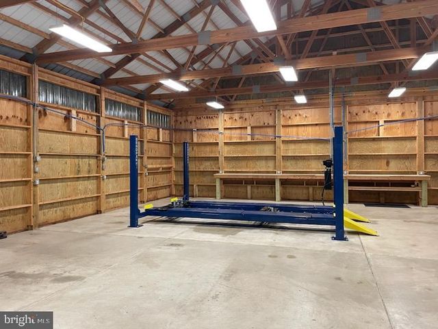 19937 EVERGREEN MILLS RD, Leesburg, VA 20175