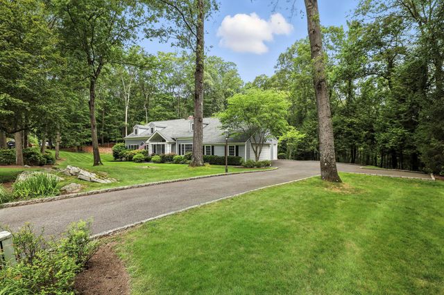 7 Purdy Court, Briarcliff Manor, NY 10510