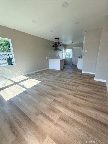 10510 Towne, Los Angeles, CA 90003