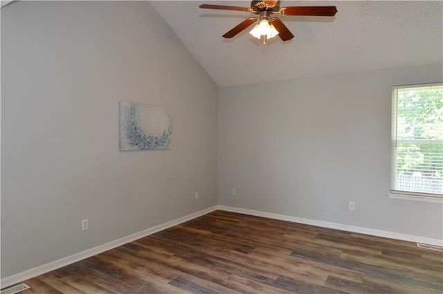 1409 NW NICHOLAS Drive, Grain Valley, MO 64029