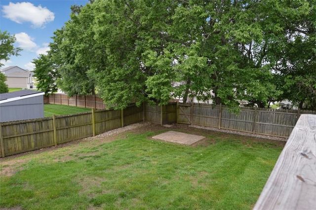 1409 NW NICHOLAS Drive, Grain Valley, MO 64029