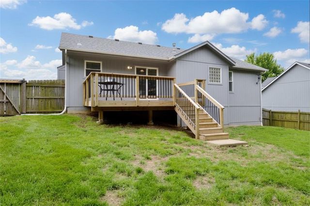 1409 NW NICHOLAS Drive, Grain Valley, MO 64029