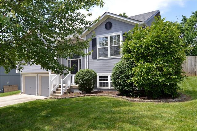 1409 NW NICHOLAS Drive, Grain Valley, MO 64029