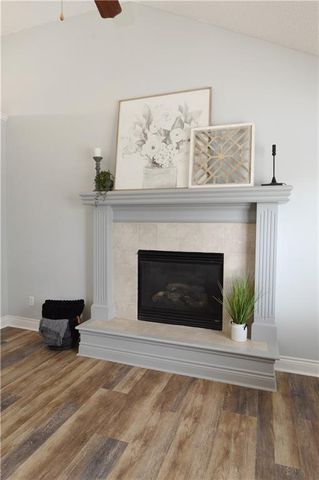 1409 NW NICHOLAS Drive, Grain Valley, MO 64029