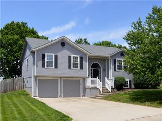 1409 NW NICHOLAS Drive, Grain Valley, MO 64029